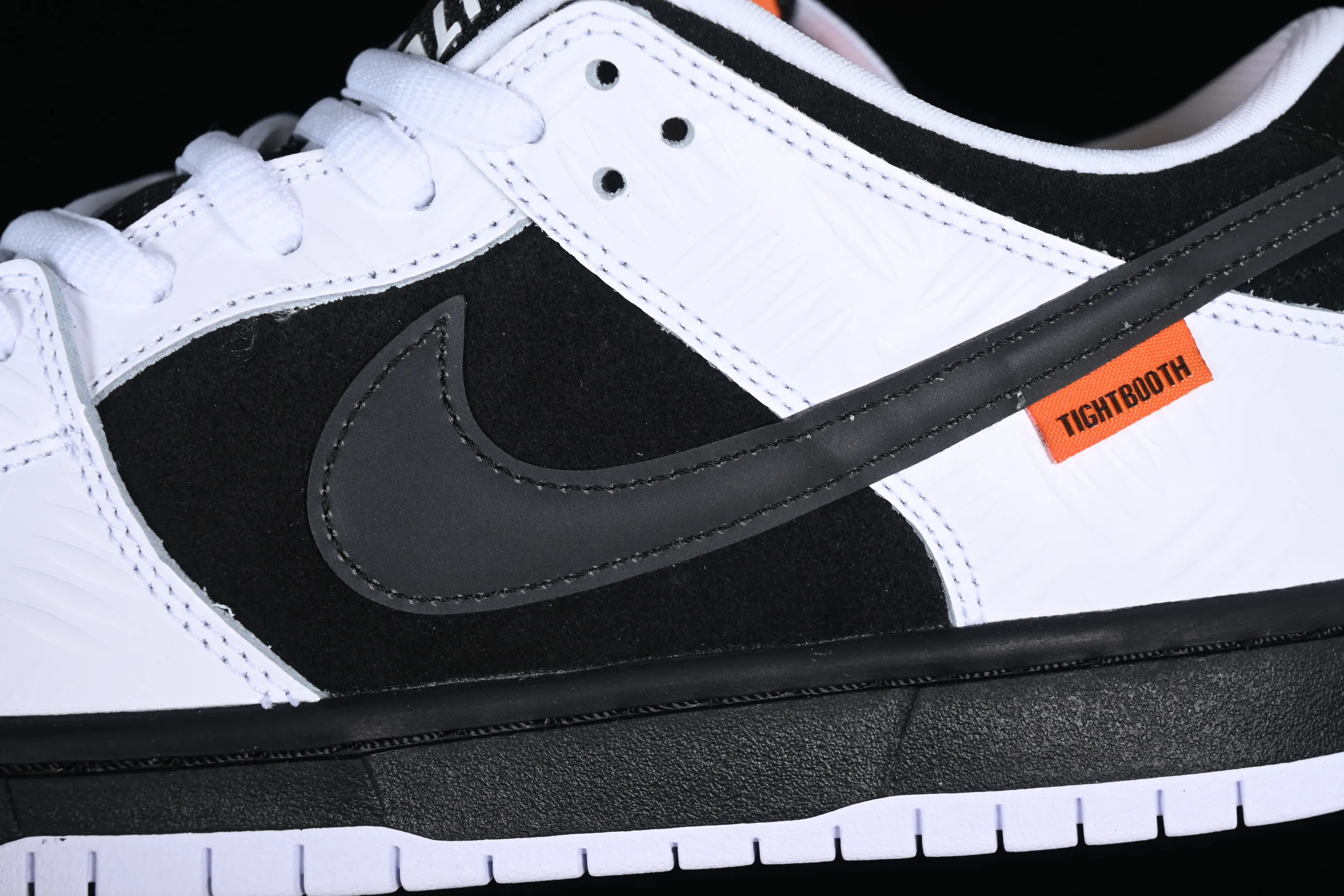 All categories Nk SB Dunk series Nk SB Dunk Low low-top sneakers J version Tightbooth x Nk SB Dunk joint model Reverse Panda SB low-top casual sports skateboard shoes FD2629-100